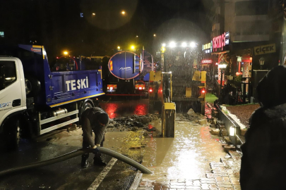 Çorlu'da Gece Yarısı Altyapı Alarmı: Kanalizasyon Hattı Çöktü