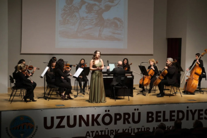 Uzunköprü’de “Anadolu’dan Hikayeler” Gösterisi Sanatseverlerle Buluştu