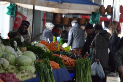 Edirne’deki Pazarda Eski Ramazanlar Aranıyor