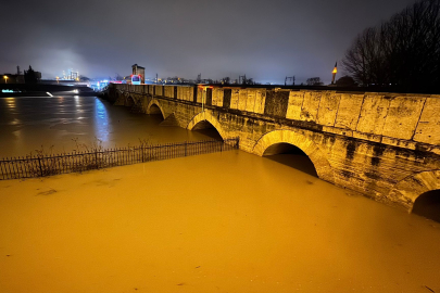 Nehirlerde Tehlike Çanları; Tunca Yatağına Sığmıyor