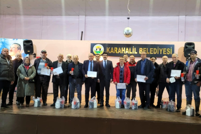 Karahalil’de Süt Sığırcılığı Kursunu Tamamlayan Üreticilere Sertifika ve Ekipman Desteği