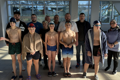 "Özel Çocukların" Yüzme Mutluluğu