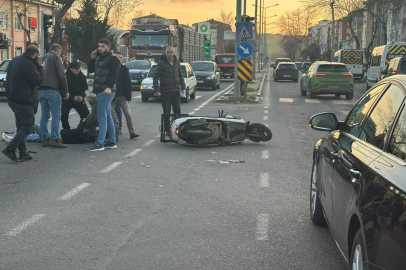 Otomobille Çarpışan Motosikletin Sürücüsü Yaralandı
