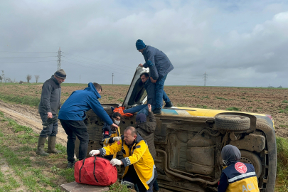 Tekirdağ'da PTT Kargo Aracı Devrildi: 1 Yaralı