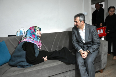 Vali Sezer’den Samiye Teyzeye Gönül Ziyareti