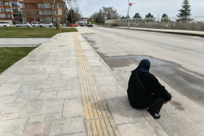 Oturaksız Durakta Vatandaş Ne Yapsın?