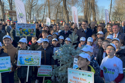 Bakan Kurum, Söğütlük Millet Bahçesi’ni İnceledi