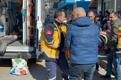 Çanakkale'de Özel Halk Otobüsü Yayaya Çarptı: 8 Yaralı