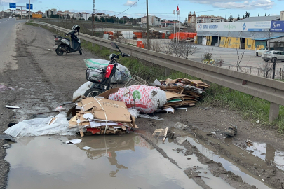 Otomobille Çarpışan Elektrikli Bisiklet Sürücüsü Hayatını Kaybetti