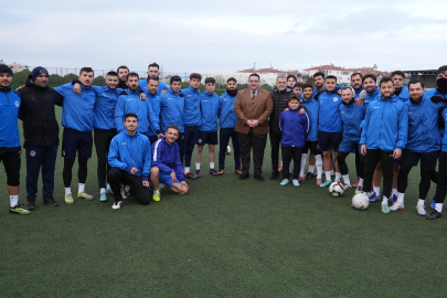 Başkan Onur Bozkurter, Marmaraereğlisi Belediye Spor’u Antrenmanda Ziyaret Etti