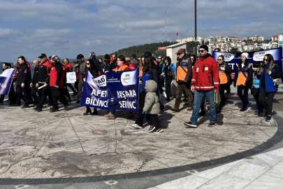 Çanakkale'de Deprem Farkındalık Yürüyüşü Düzenlendi