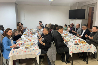 Kaymakamlık Çalışanları İftarda Bir Araya Geldi