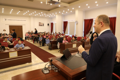 Kırklarelili Minik Öğrenciler Belediye’yi Ziyaret Etti