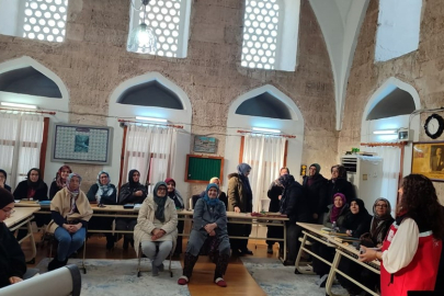 Sokollu Camii Kur’an Kursu Kursiyerlerine AEP Eğitimi