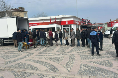 1 Ton Hamsi 15 Dakikada Tükendi