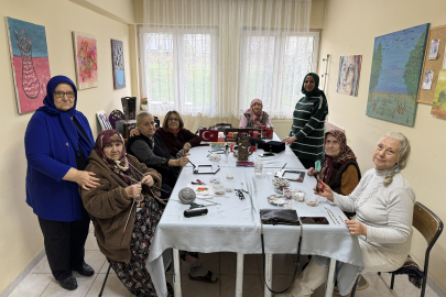 Tekirdağ'da Huzurevi Sakinleri, Açılan Kurslar Sayesinde Sosyalleşiyor