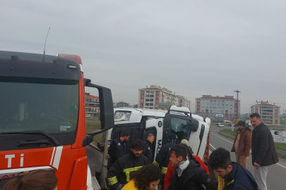 Tekirdağ'da Virajı Alamayan TIR Devrildi