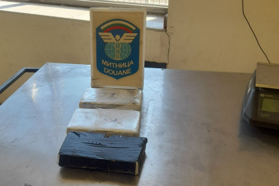 Türk TIR’ında Kokain Ele Geçirildi: 2 Gözaltı