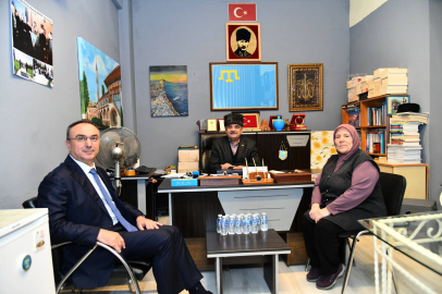 Vali Recep Soytürk, Kırım Türkleri Derneği’ni Ziyaret Etti