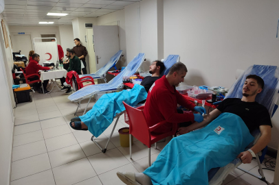 Edirne'de Öğrenci Yurdunda Kan Bağışı Kampanyası Düzenlendi