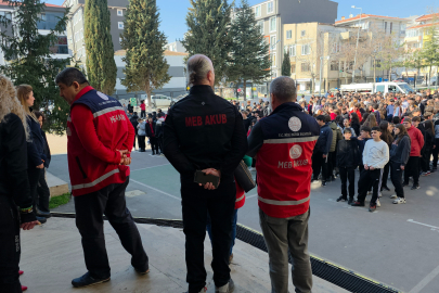 Okulda Gerçeği Aramayan Deprem Tatbikatı