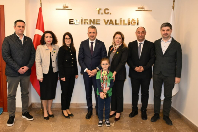 Türkiye Üçüncüsü Satranççı Metin, Vali Sezer’i Ziyaret Etti