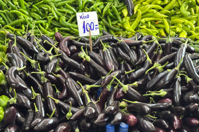 Edirne Pazarında Patlıcan Cep Yakıyor