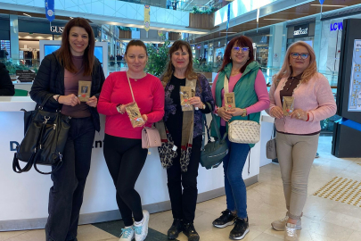 ‎Kadın Müşterilere 8 Mart’ta Sürpriz Hediyeler