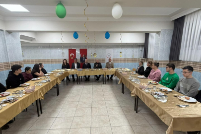 Vali Turan Fen Lisesi Öğrencileriyle Sahurda Buluştu