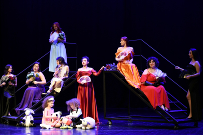 Lüleburgaz’da Dopdolu 8 Mart Kadınlar Eşitlik ve Dayanışma İçin Yürüdü