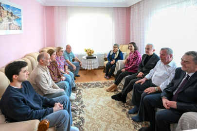 Vali Turan’dan Gazi Ailesine 8 Mart Ziyareti