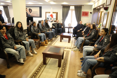 Kırklareli Belediyesi FBO Kadın Basketbol Takımı'nın Hedefi Şampiyonluk