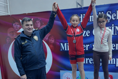 Şehit Polis Nefize Çetin Özsoy İçin Güreş Şampiyonası