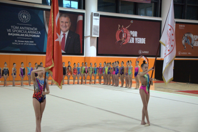 Edirne’de Genç Cimnastikçiler Hünerlerini Sergiledi