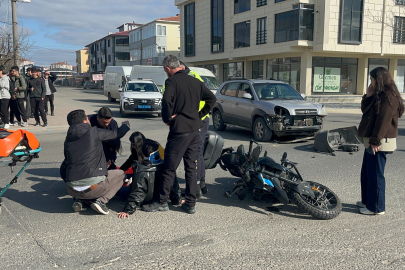 Tekirdağ'da Otomobil ile Motosikletin Kaza Anı Kamerada