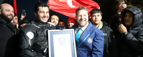 Profesyonel Dalgıç, 18 Mart Anısına Anzak Koyu'nda "Dünya Rekoru" Kırdı