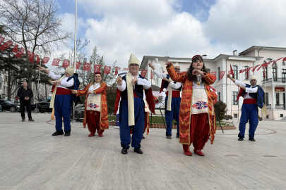 Tekirdağ'da Özel Öğrenciler Halk Oyunları Gösterisi Sundu