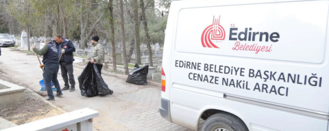 Edirne’de Mezarlıklar Bayrama Hazır