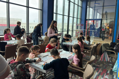 Edirne’de Çocuklar Tuval Boyadı