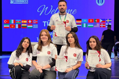 Sivaslı Öğrenciler, Robot Yarışmasında Gövde Gösterisi Yaptı