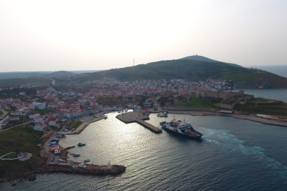 Bozcaada'ya Bayramda O Araçların Geçişleri Yasaklandı
