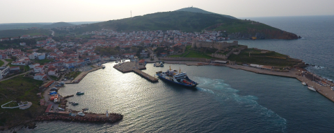 Bozcaada'ya Bayramda O Araçların Geçişleri Yasaklandı
