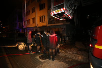 Çanakkale'de Yangın Çıkan Evde Hasar Oluştu