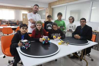 Geleceğin Kaşifleri Olacak Depremzede Çocuklar ‘Hataybot’ Robot Yarışması'na Hazırlanıyorlar