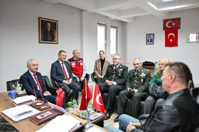 Kırklareli Valisi Uğur Turan, Şehit Aileleri ve Gazilerle Bayramlaştı