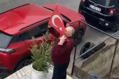 Yerde Gördü, Öperek Yerine Astı: İzleyenler Duygulandı