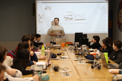 Edirne'de Öğrenciler Robotik Kodlama İle Geleceğe Hazırlanıyor