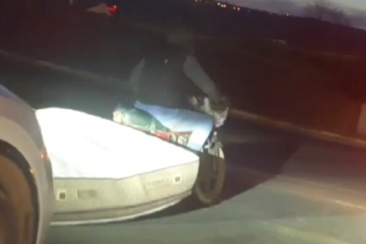 Motosikletle Yatak Taşıdı