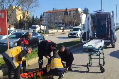 Edirne'de Kırmızı Işıkta Geçen Yayaya Araç Çarptı