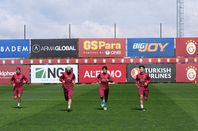 Galatasaray Günü Çift Antrenmanla Tamamladı